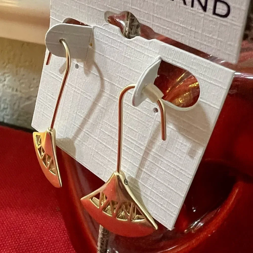 NWT Lucky Brand Gold Fishhook Earrings #LBER2